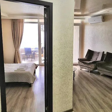 Beautiful Apartments With Terrace And Sea View 巴统 外观 照片