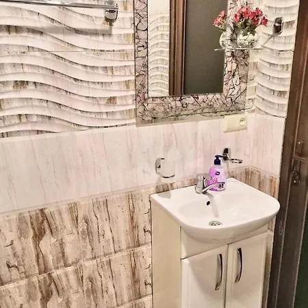 Beautiful Apartments With Terrace And Sea View 巴统 外观 照片