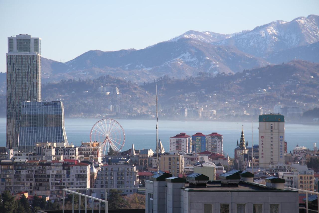 Beautiful With Terrace And Sea View Batumi